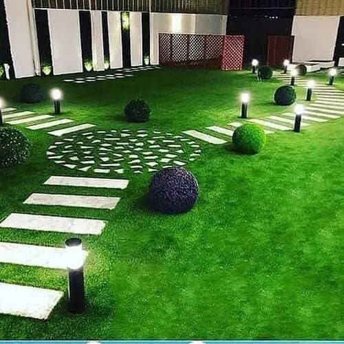 عناية بالعشب الطبيعي في الدمام