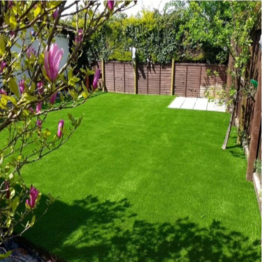 عشب طبيعي أم صناعي لحديقتك في الدمام